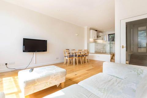 30 Plover Way, London, SE16 7TT