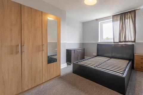 undefined, 0682L – West Pilton Green, Edinburgh, EH4 4HT