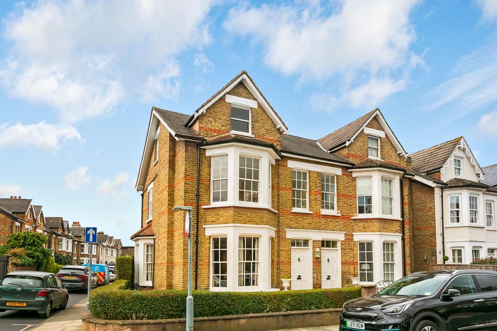 Larkfield Road, Richmond 5 bed semidetached house for sale £2,250,000