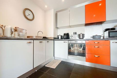 2 bedroom flat for sale, 11 Waterloo Square, Newcastle upon Tyne, Tyne and Wear, NE1 4DP