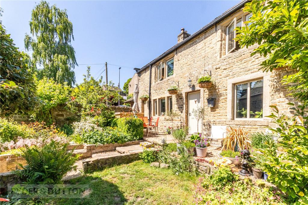 Wooldale Road, Holmfirth, West Yorkshire, HD9 4 bed house for sale £