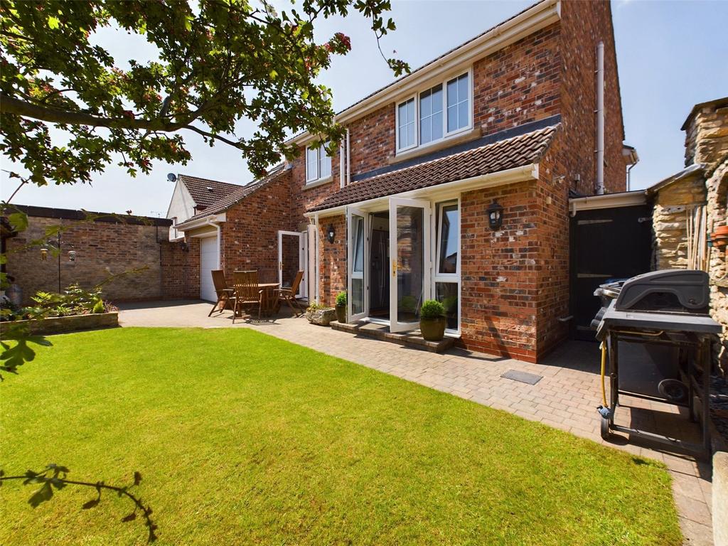 Priory Road, Norton, Doncaster, DN6 4 bed detached house for sale £