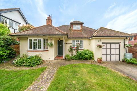 3 bedroom detached house for sale, Vicarage Lane, Laleham, TW18