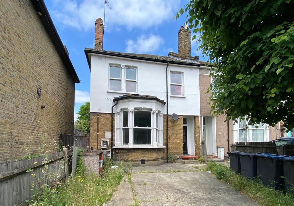 Ground Floor Flat 11 Whitehorse Lane, Selhurst, London, SE25 6RD 1 bed