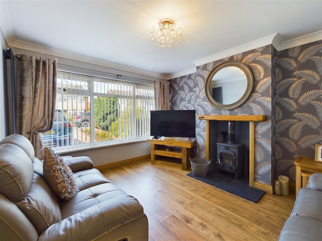 Redgate, Ormskirk, Lancashire, L39 3NY 3 bed semidetached house £