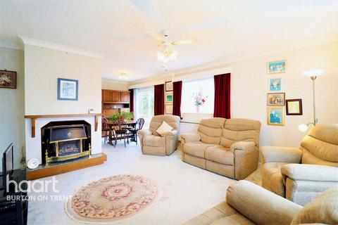 3 bedroom detached bungalow for sale - Moat Bank, Burton-On-Trent