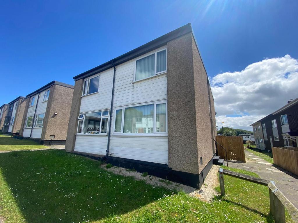 Nesbit Road, Peterlee, Durham, SR8 5QU 2 bed semidetached house £69,950