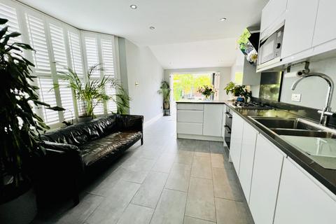 158 Ancona Road, London, SE18 1AB