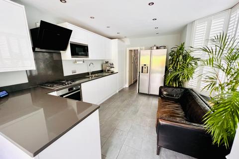 158 Ancona Road, London, SE18 1AB