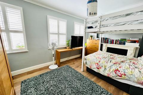 158 Ancona Road, London, SE18 1AB