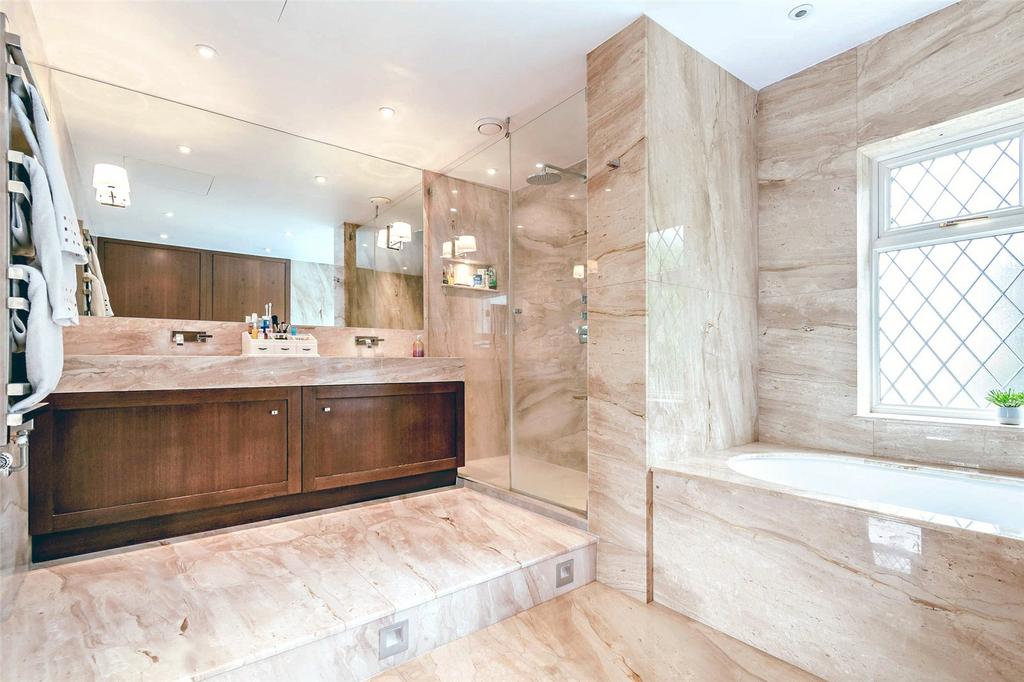 Principal Bathroom