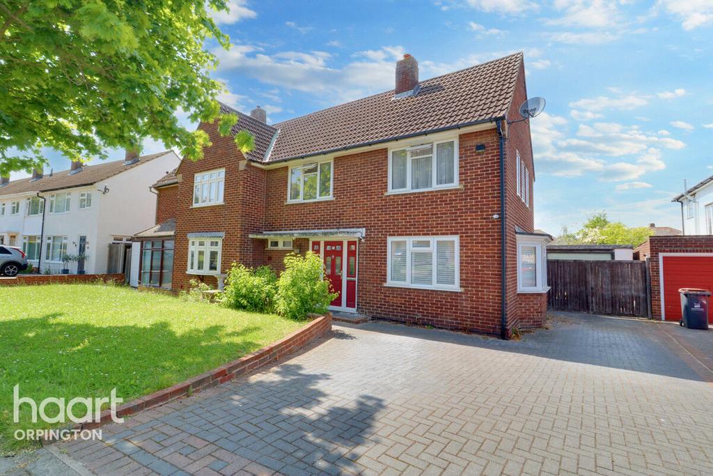 Blenheim Road, Orpington 3 bed semidetached house for sale £525,000