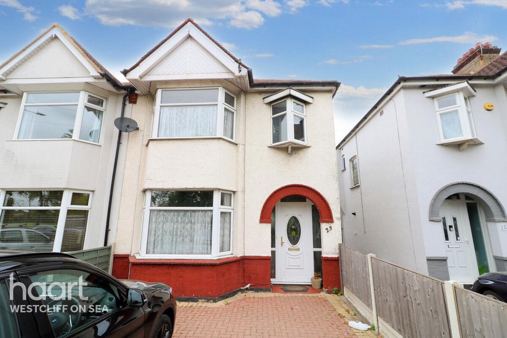 Eastern Avenue, SOUTHENDONSEA 3 bed semidetached house for sale £
