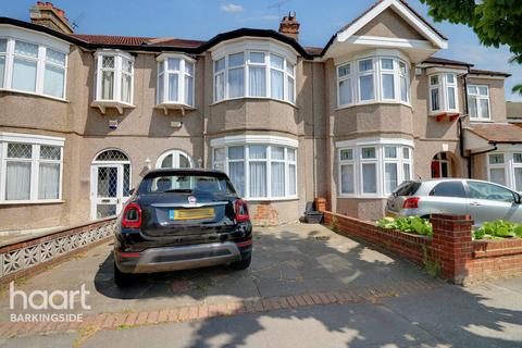 3 bedroom terraced house for sale, Ashurst Drive, Barkingside