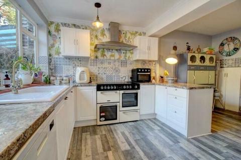 22 Copthorne Road, Felbridge, East Grinstead, RH19 2NS