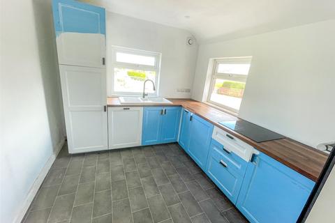 2 bedroom detached house for sale, Sandilands Road, Tywyn, Gwynedd, LL36
