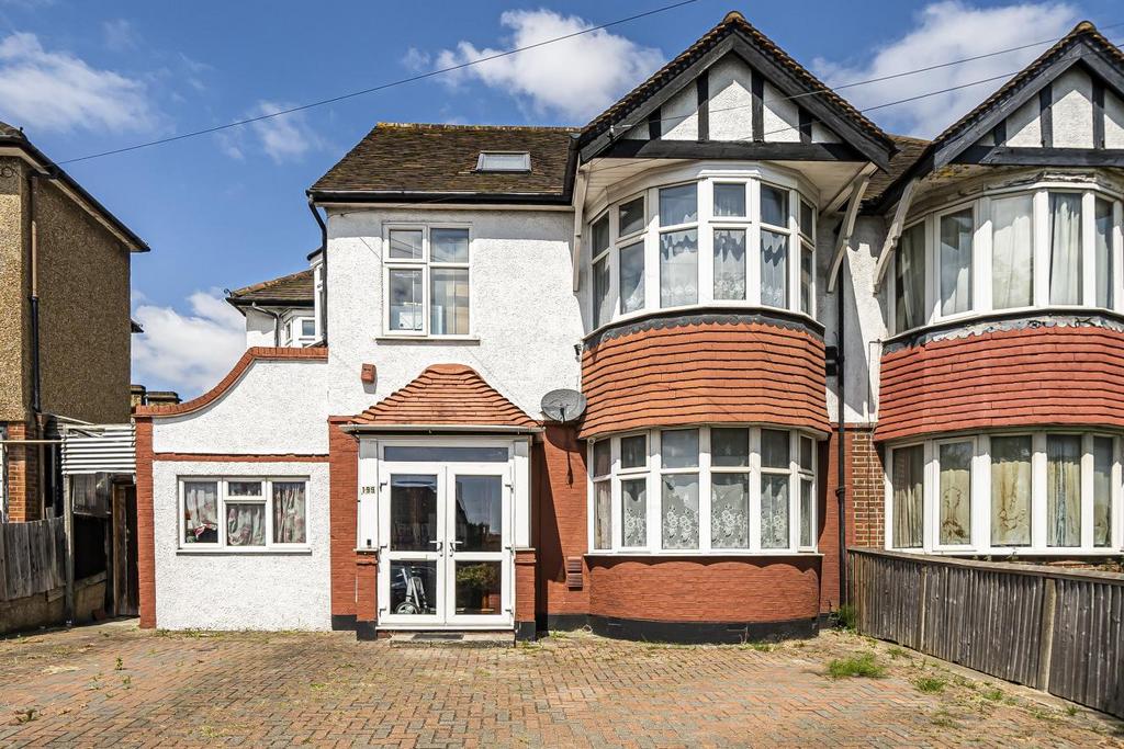 Tolworth Rise North, Surbiton 6 bed semidetached house for sale £649,950