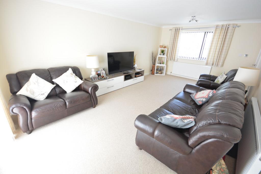 Wentworth Drive, Broadstone BH18 4 bed detached house for sale £535,000