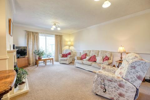 4 bedroom detached bungalow for sale - Harvey Close, Thorpe St Andrew, Norwich, NR7 0DQ.