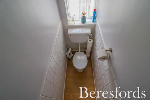 22 Tyrells Close, Upminster, RM14 2QA