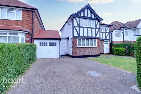 3 bedroom detached house for sale, Barn Hill Estate