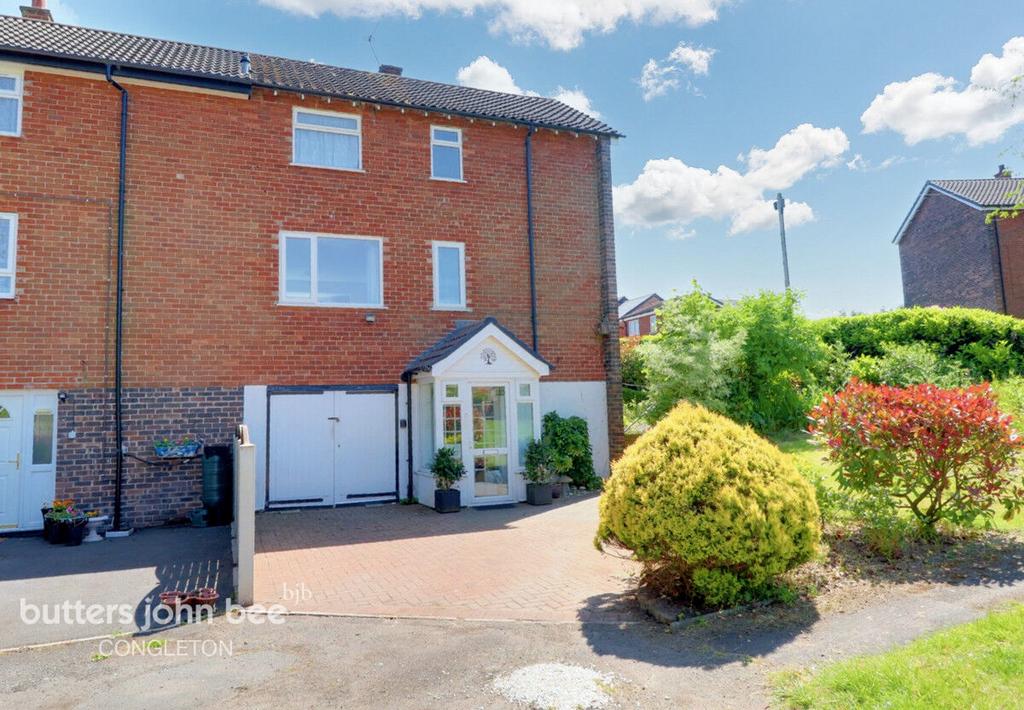 Delamere Drive, Macclesfield 2 bed end of terrace house for sale £250,000