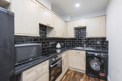1 bedroom apartment to rent - Clapham Park Road, SW4