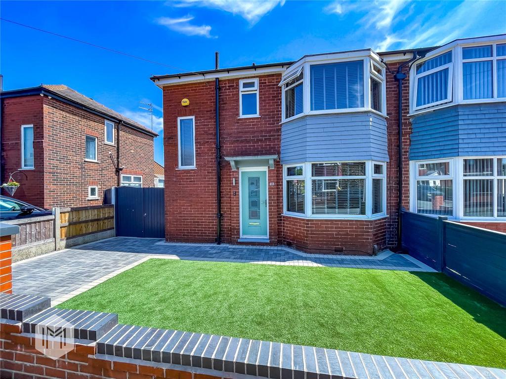 Hawthorn Drive, Pendlebury... 3 bed semidetached house £280,000
