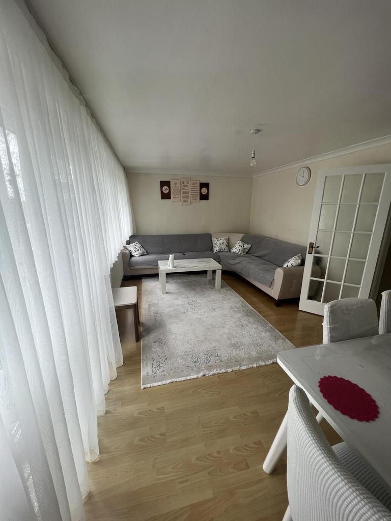 3 Bedrom Maisonette For Sale in N9