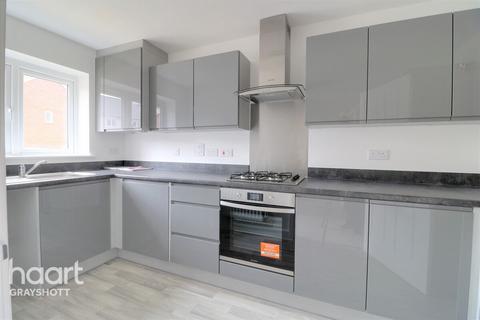 3 bedroom semi-detached house for sale - Goldcrest Close, Hampshire