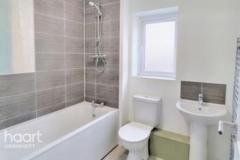 3 bedroom semi-detached house for sale - Goldcrest Close, Hampshire