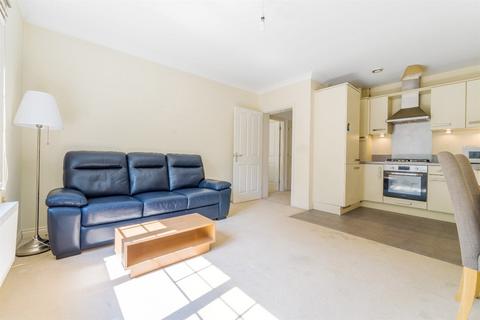 2 bedroom apartment to rent, Charlotte Close, Caversham, Reading, RG4