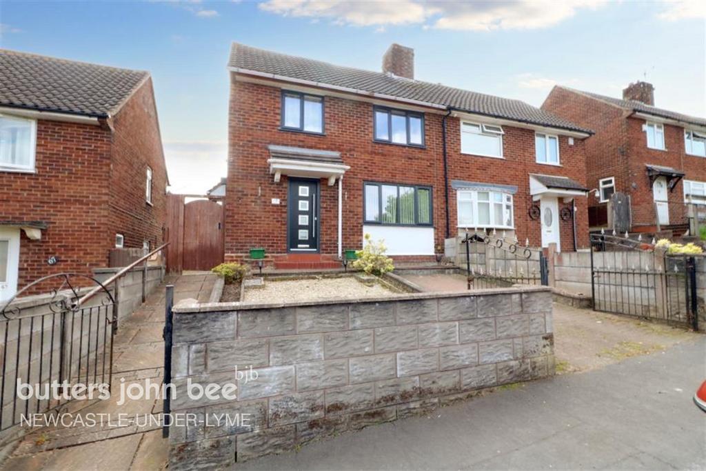 Lawton Street, Biddulph 3 bed semidetached house £875 pcm (£202 pw)
