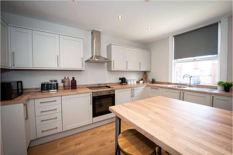 6 bedroom terraced house to rent - Quarry Place, Leeds LS6