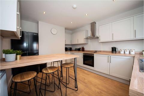 6 bedroom terraced house to rent - Quarry Place, Leeds LS6