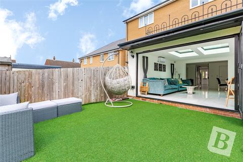 4 bedroom house for sale - Bakery Close, Chadwell Heath, RM6