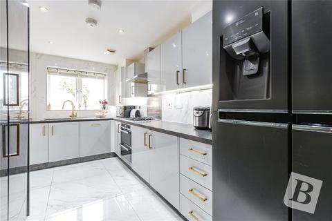 4 bedroom house for sale - Bakery Close, Chadwell Heath, RM6