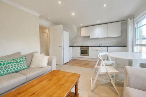 2 bedroom flat to rent, Ferndale Road, Clapham North, London SW4