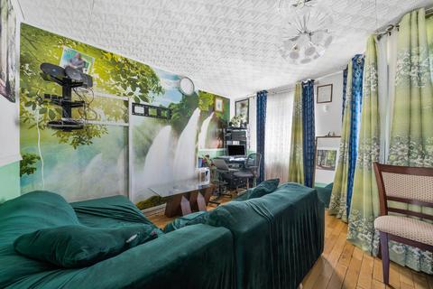 34 Dacca Street, London, SE8 3LJ