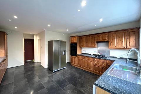 3 bedroom terraced house to rent, Harrow Road, Feltham TW14