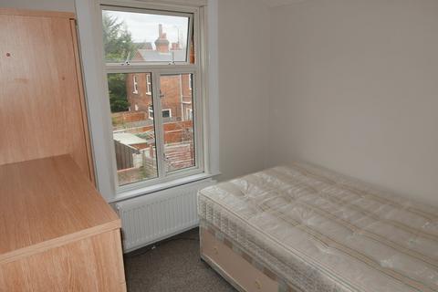 1 bedroom in a house share to rent - Room 6, 4 Kent Road