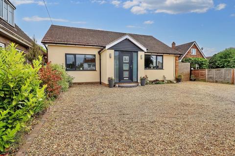 3 bedroom detached bungalow for sale - Mill Lane, Horsford