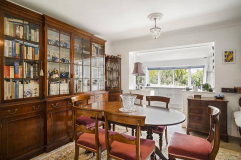 6 Lifford Gardens, Broadway, WR12 7DA