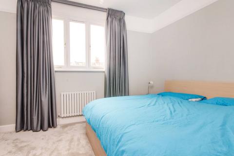 2 bedroom end of terrace house to rent, Faraday Road, Wimbledon, London, SW19