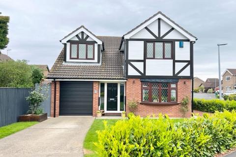 4 bedroom detached house for sale, WRAY CLOSE, WALTHAM