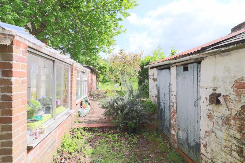 Garden/Outbuildings