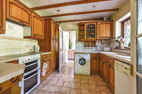 Weald View Bostal Road, Steyning, BN44 3PD