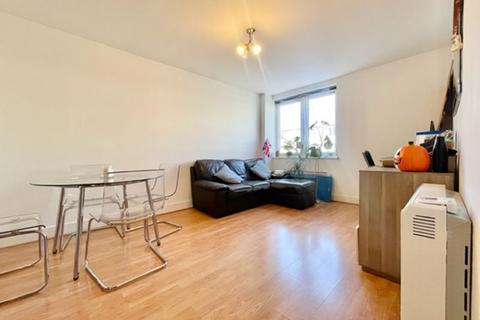 1 bedroom apartment to rent, Commercial Road, E1