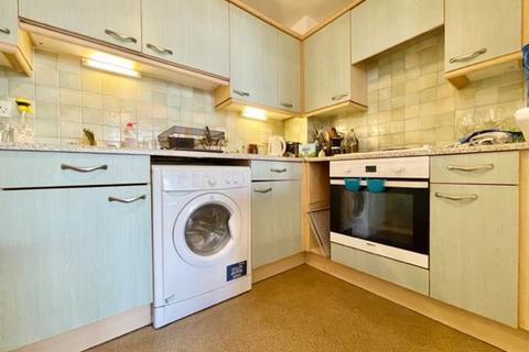 1 bedroom apartment to rent, Commercial Road, E1