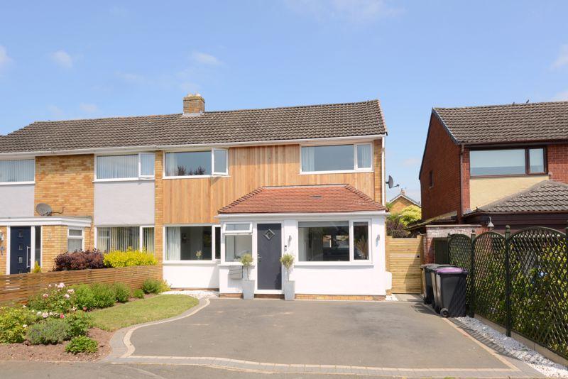 Newfield Close, Shifnal 3 bed semidetached house for sale £299,999